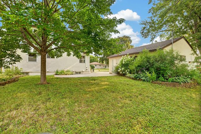 2008 Zircon Lane, Eagan, MN 55122