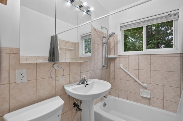 2008 Zircon Lane, Eagan, MN 55122