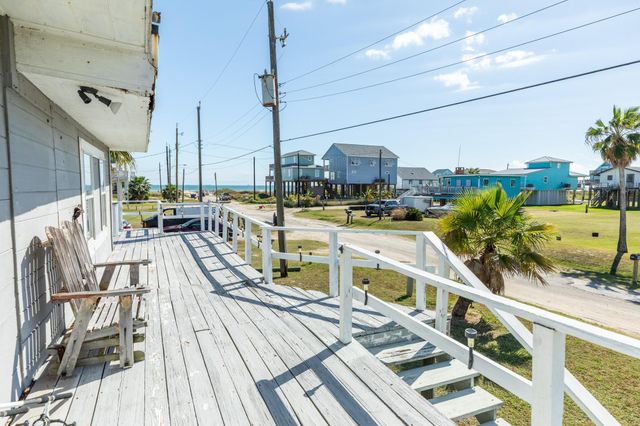 218 Coral Court, Surfside Beach, TX 77541