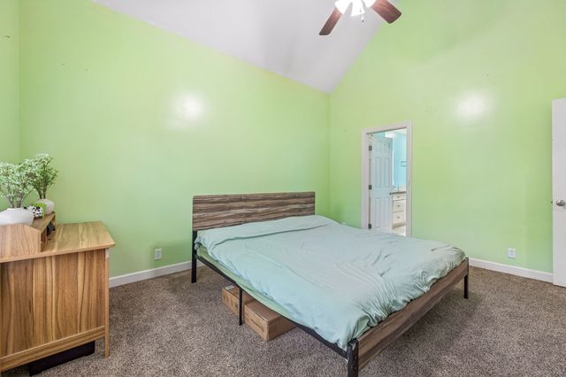 592 Twin Oak Dr, Murfreesboro, TN 37130