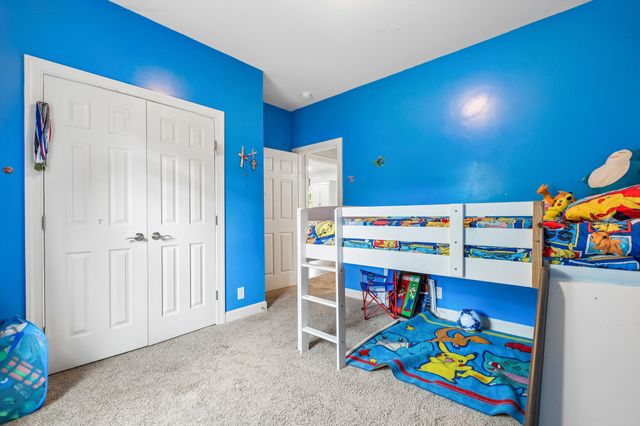 592 Twin Oak Dr, Murfreesboro, TN 37130