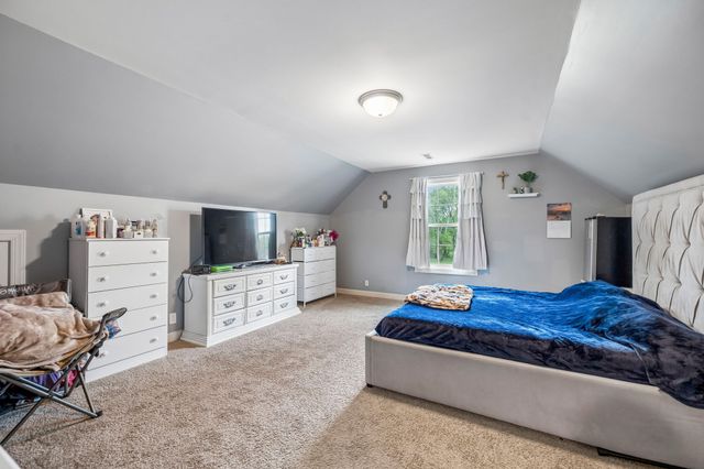 592 Twin Oak Dr, Murfreesboro, TN 37130
