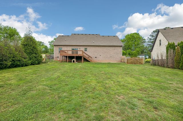 592 Twin Oak Dr, Murfreesboro, TN 37130