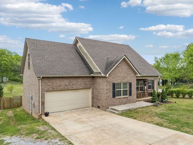 592 Twin Oak Dr, Murfreesboro, TN 37130
