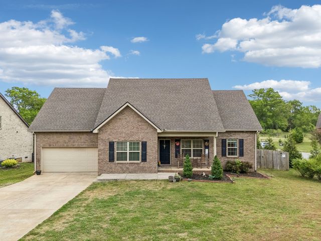 592 Twin Oak Dr, Murfreesboro, TN 37130