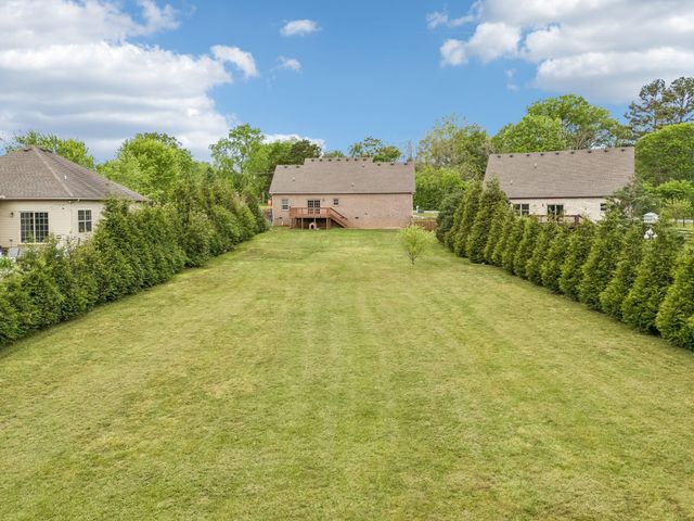 592 Twin Oak Dr, Murfreesboro, TN 37130