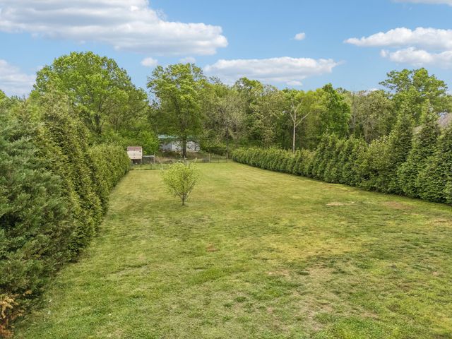 592 Twin Oak Dr, Murfreesboro, TN 37130
