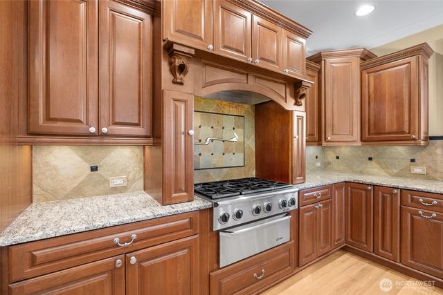 16308 Simonds Road NE, Kenmore, WA 98028