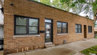 2722 S Hillock Avenue, Chicago, IL 60608