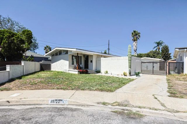 15723 Bonsallo, Gardena, CA 90247