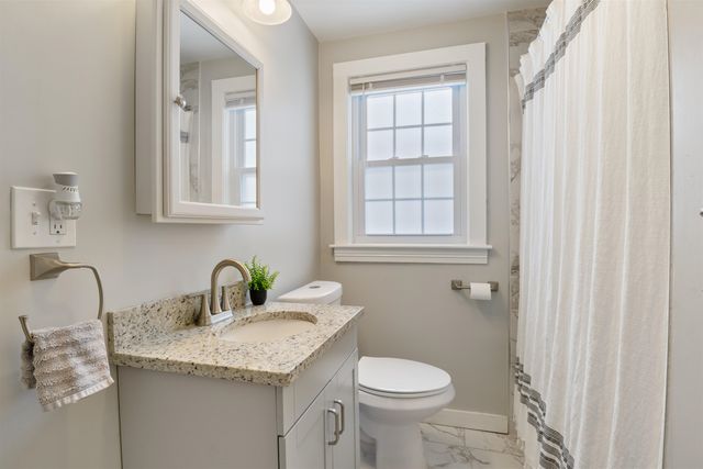 276 Salmon Street, Manchester, NH 03104