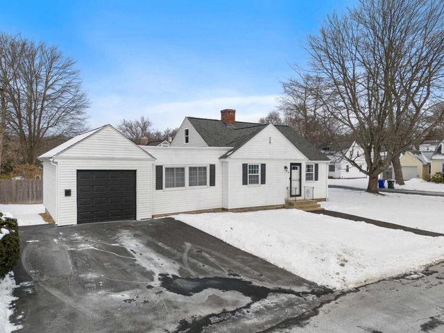 276 Salmon Street, Manchester, NH 03104