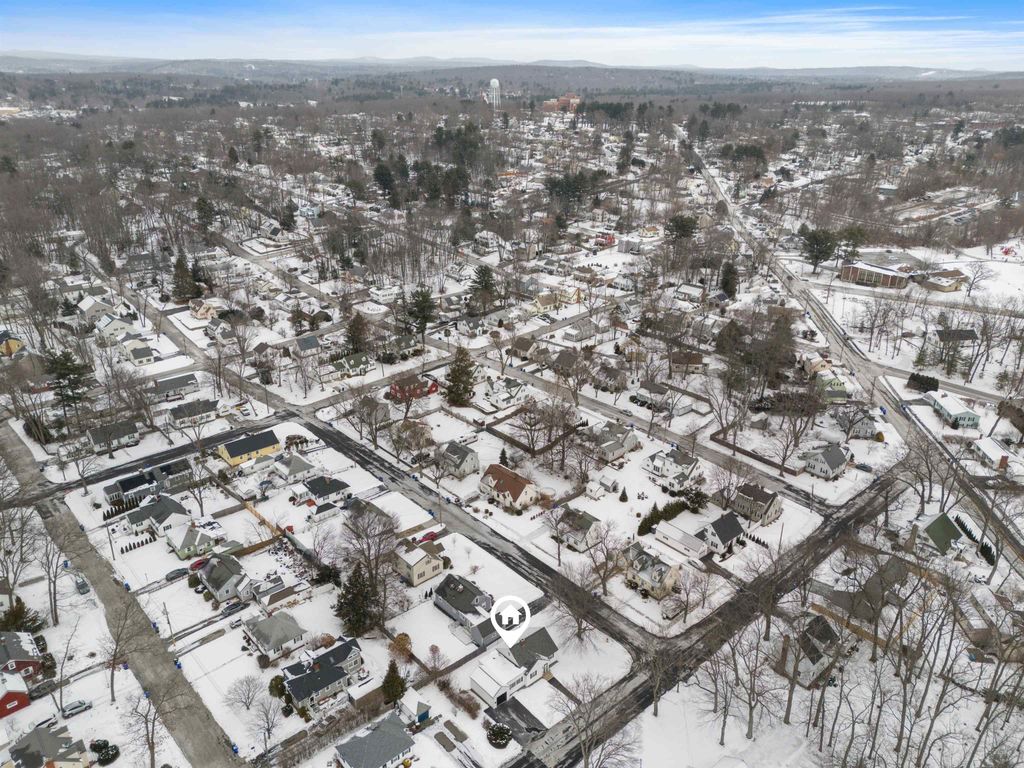 Image 34 of property listing at 276 Salmon Street, Manchester, NH 03104