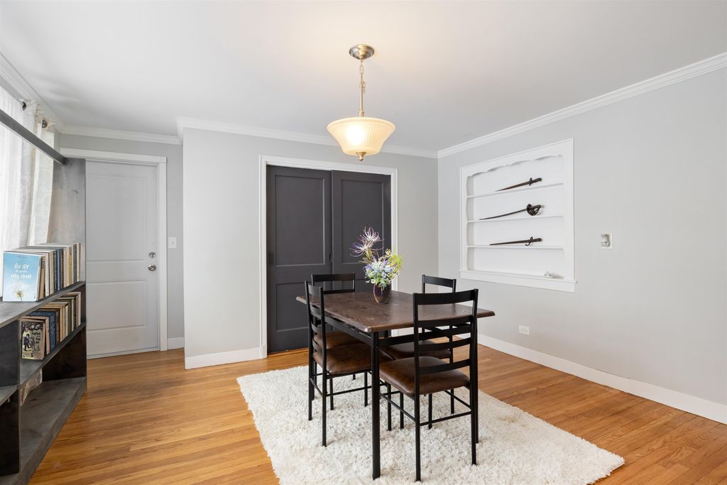 Image 6 of property listing at 276 Salmon Street, Manchester, NH 03104