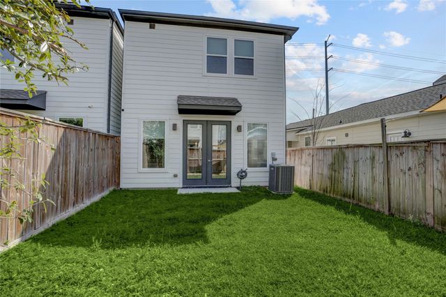 2413 Chapman Street, Houston, TX 77009