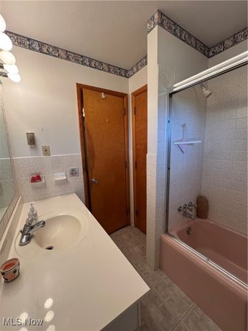 9 James Court, Parkersburg, WV 26105