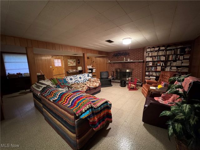 9 James Court, Parkersburg, WV 26105