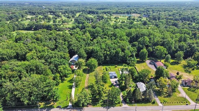 8716 W East Road, Lakeside, MI 49116