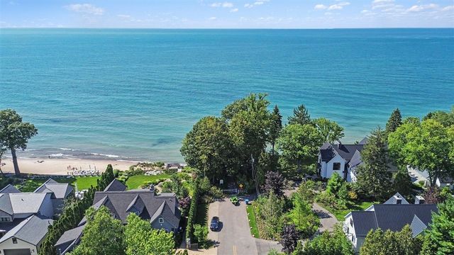 8716 W East Road, Lakeside, MI 49116