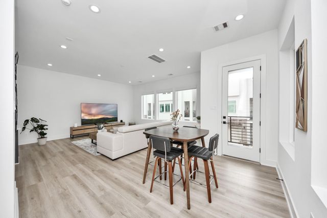 8320 Brecha Lane, Houston, TX 77055