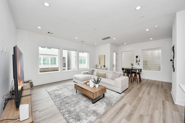 8320 Brecha Lane, Houston, TX 77055