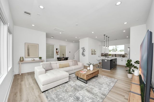 8320 Brecha Lane, Houston, TX 77055