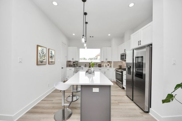 8320 Brecha Lane, Houston, TX 77055