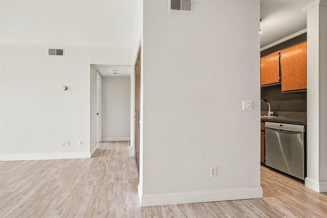 2116 Pauline Boulevard 302, Ann Arbor, MI 48103