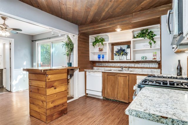 721 Wa Denton Drive, Van Alstyne, TX 75495