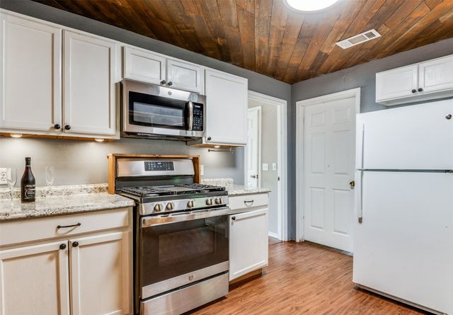 721 Wa Denton Drive, Van Alstyne, TX 75495