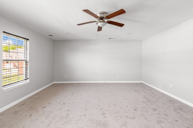 1605 Villa Cir, Lebanon, TN 37090