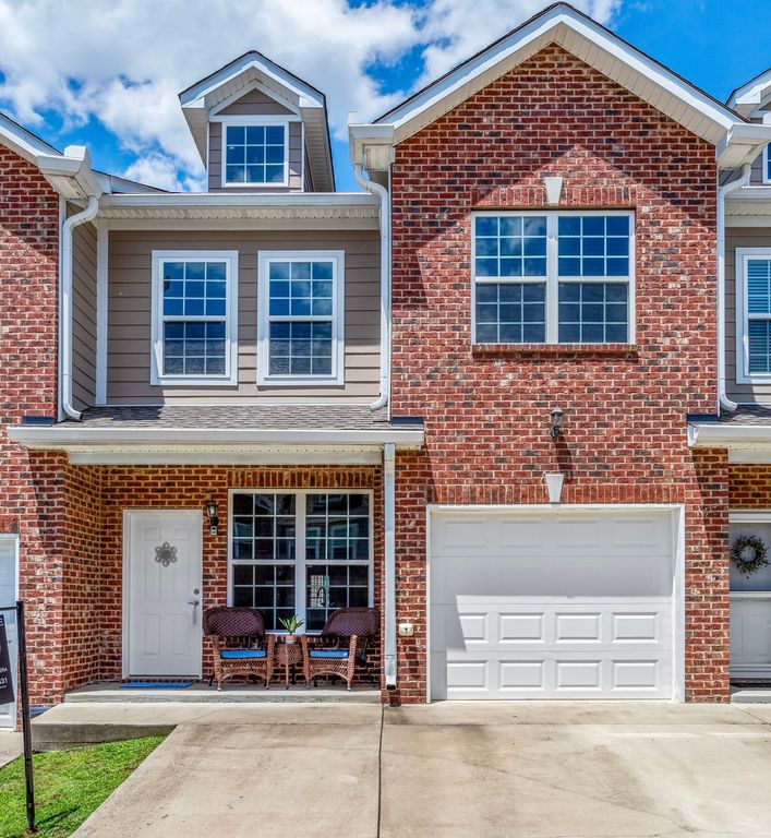 1605 Villa Cir, Lebanon, TN 37090