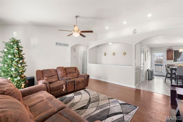 323 Park Hill Drive, Union, MO 63084