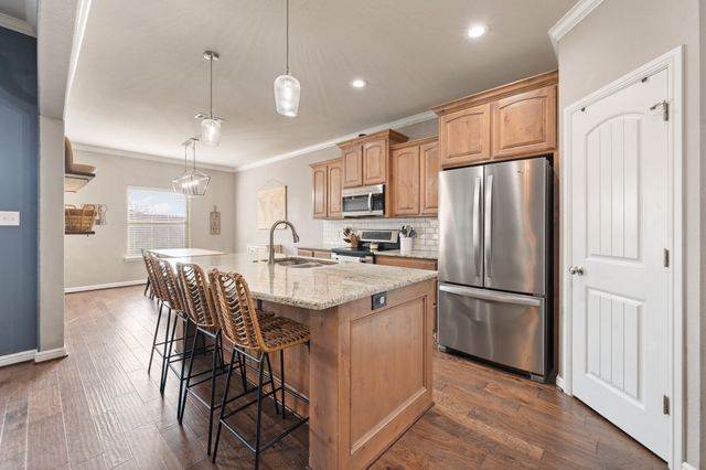 1601 Summercrest Drive, Cleburne, TX 76033