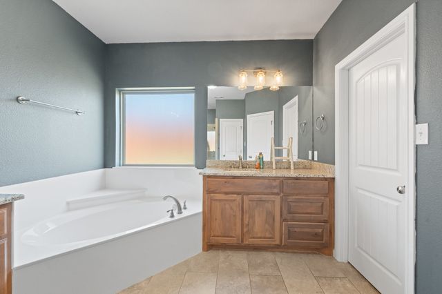 1601 Summercrest Drive, Cleburne, TX 76033