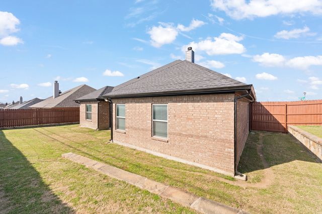 1601 Summercrest Drive, Cleburne, TX 76033