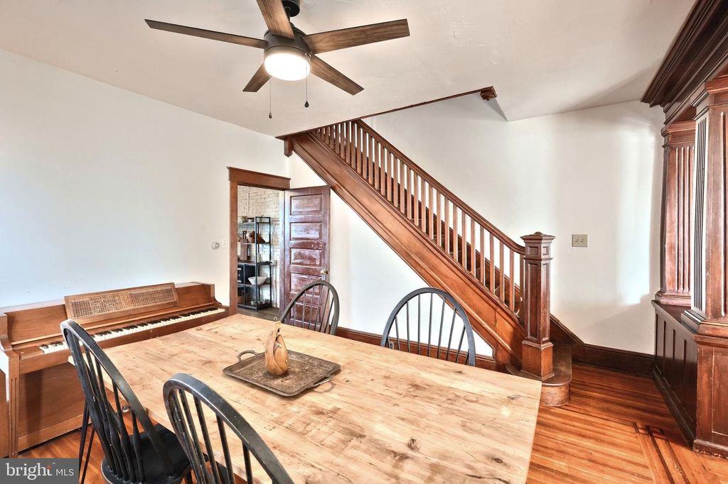 Image 19 of property listing at 749 W BROADWAY, Red Lion, PA 17356