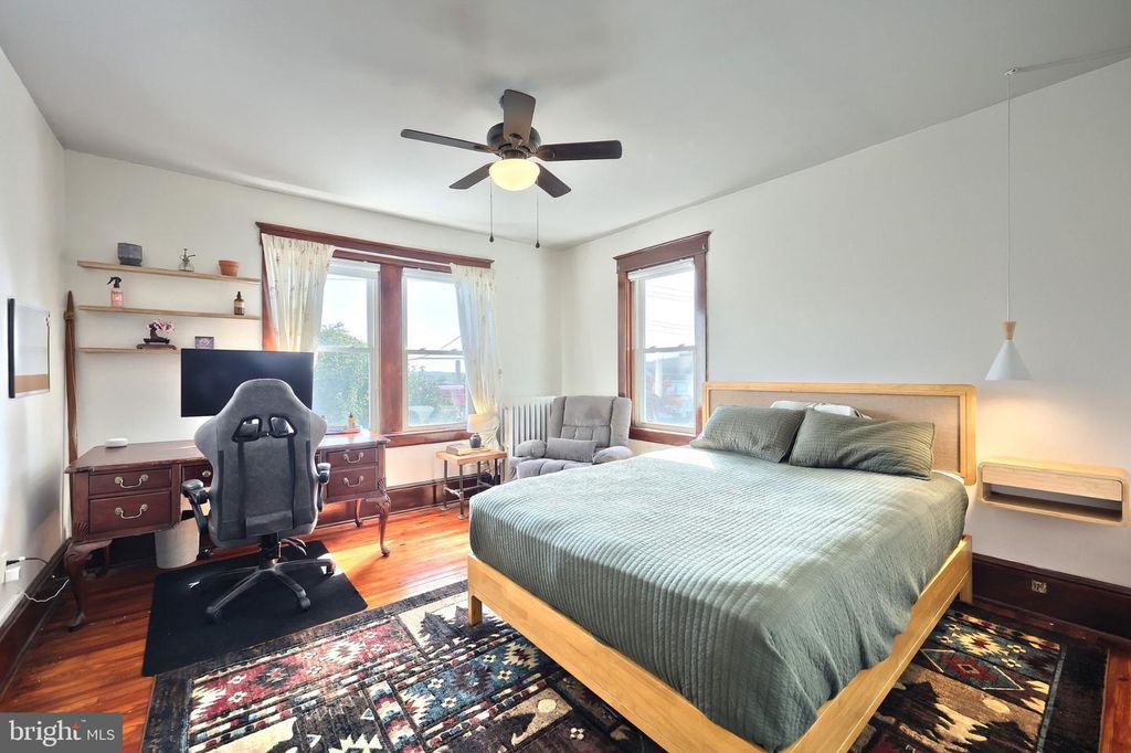 Image 33 of property listing at 749 W BROADWAY, Red Lion, PA 17356