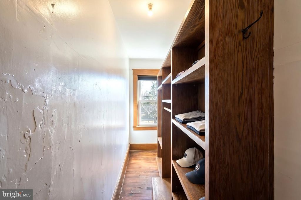 Image 35 of property listing at 749 W BROADWAY, Red Lion, PA 17356
