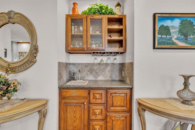 8 Buccaneer Court, Fort Worth, TX 76179