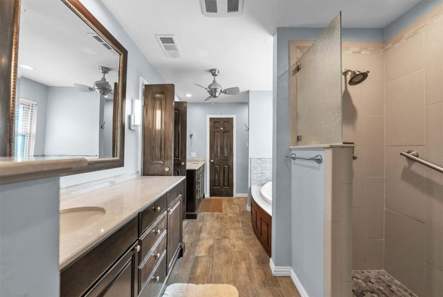 8 Buccaneer Court, Fort Worth, TX 76179