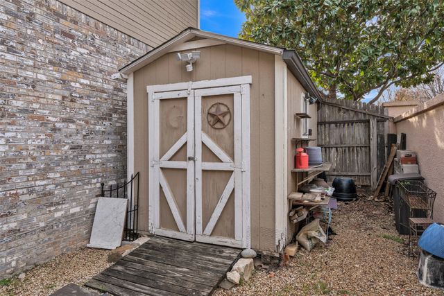 8 Buccaneer Court, Fort Worth, TX 76179