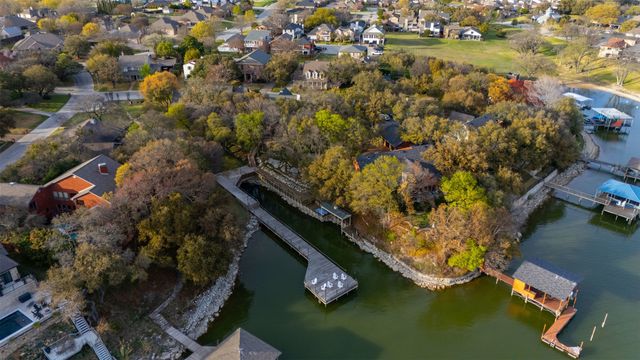 8 Buccaneer Court, Fort Worth, TX 76179