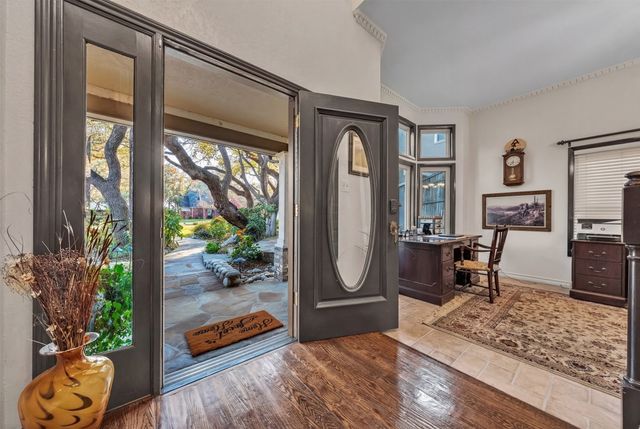 8 Buccaneer Court, Fort Worth, TX 76179