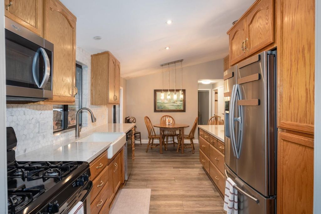 Image 14 of property listing at 39737 Road 274 # 63, Bass Lake, CA 93604