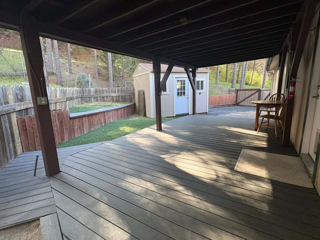 Image 24 of property listing at 39737 Road 274 # 63, Bass Lake, CA 93604