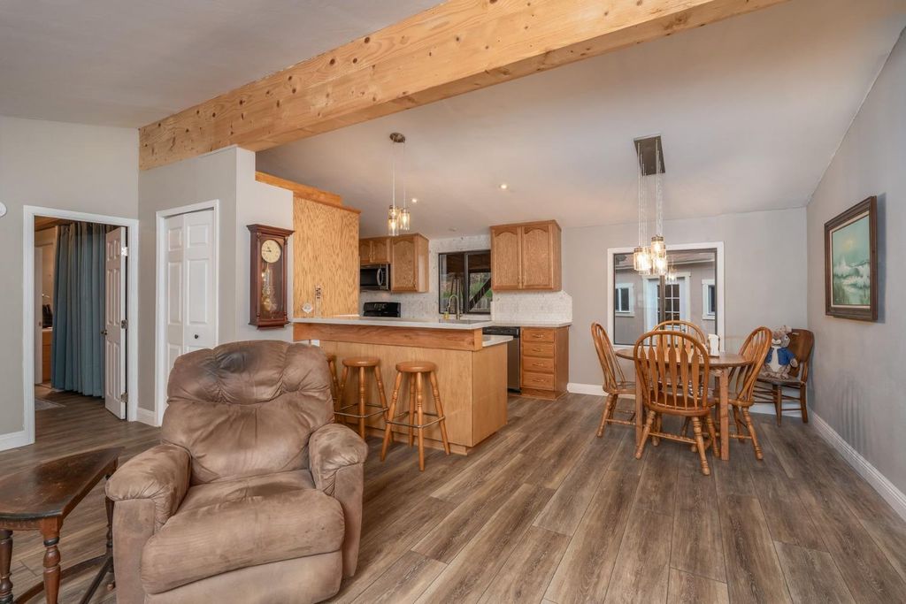 Image 8 of property listing at 39737 Road 274 # 63, Bass Lake, CA 93604