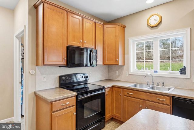 510 WHEATLAND CT, Lincoln University, PA 19352