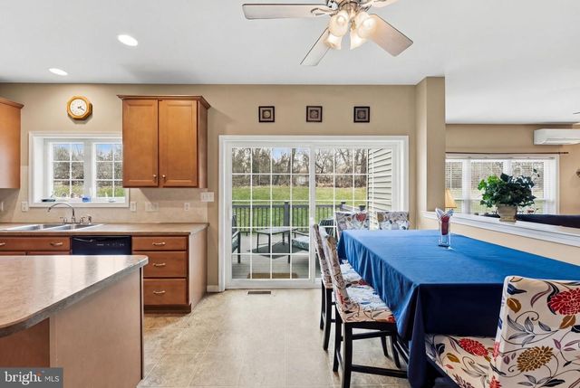 510 WHEATLAND CT, Lincoln University, PA 19352