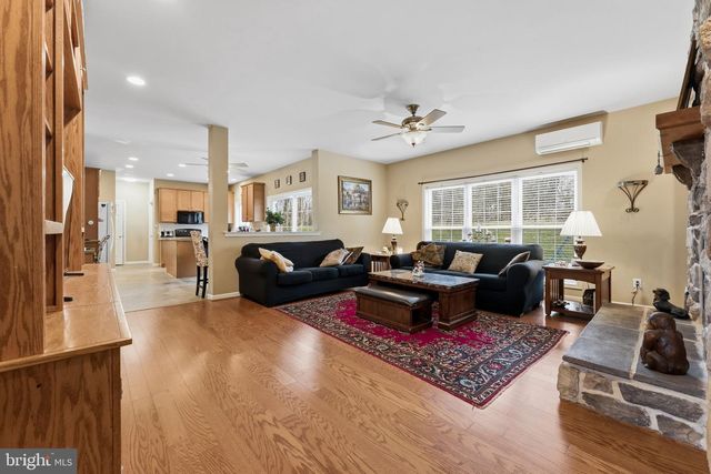 510 WHEATLAND CT, Lincoln University, PA 19352